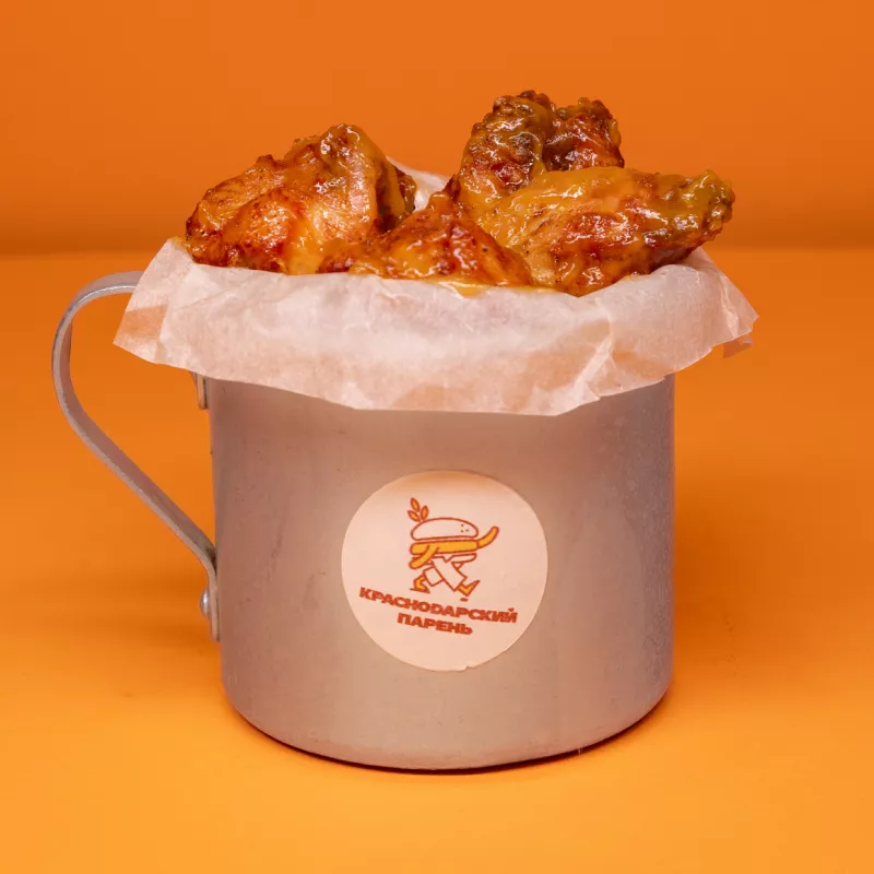 Жареные крылышки в соусе баффало